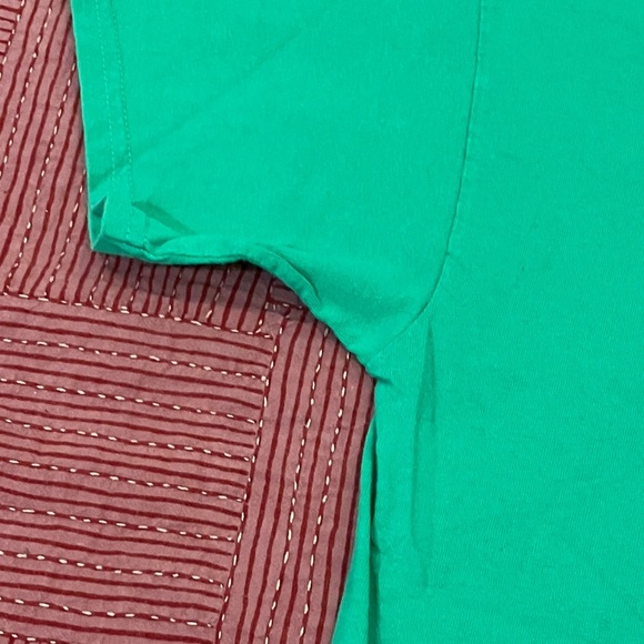 Men’s size large green trefoil onthepipe tshirt - Picture 11 of 13